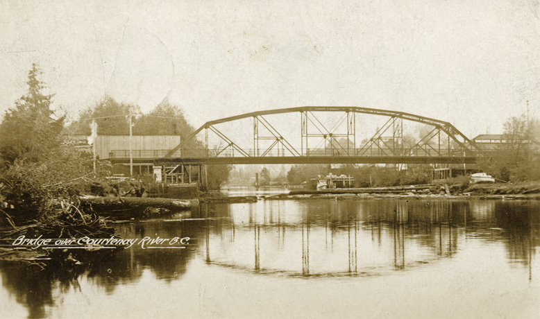 CDM 989.69.58 / The third bridge built to cross the Courtenay River. This steel bridge was completed in October 1923.